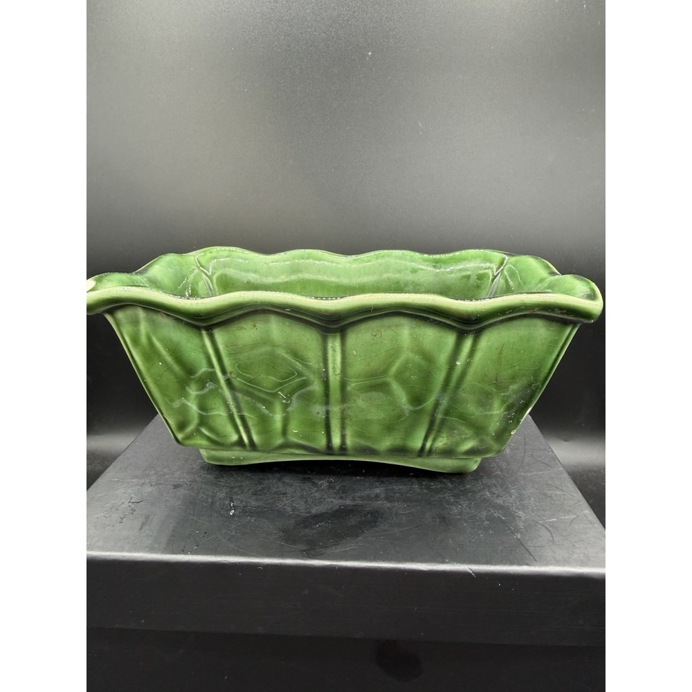 McCoy Pottery Green Planter – Vintage Ceramic – Chipped 🌱💚